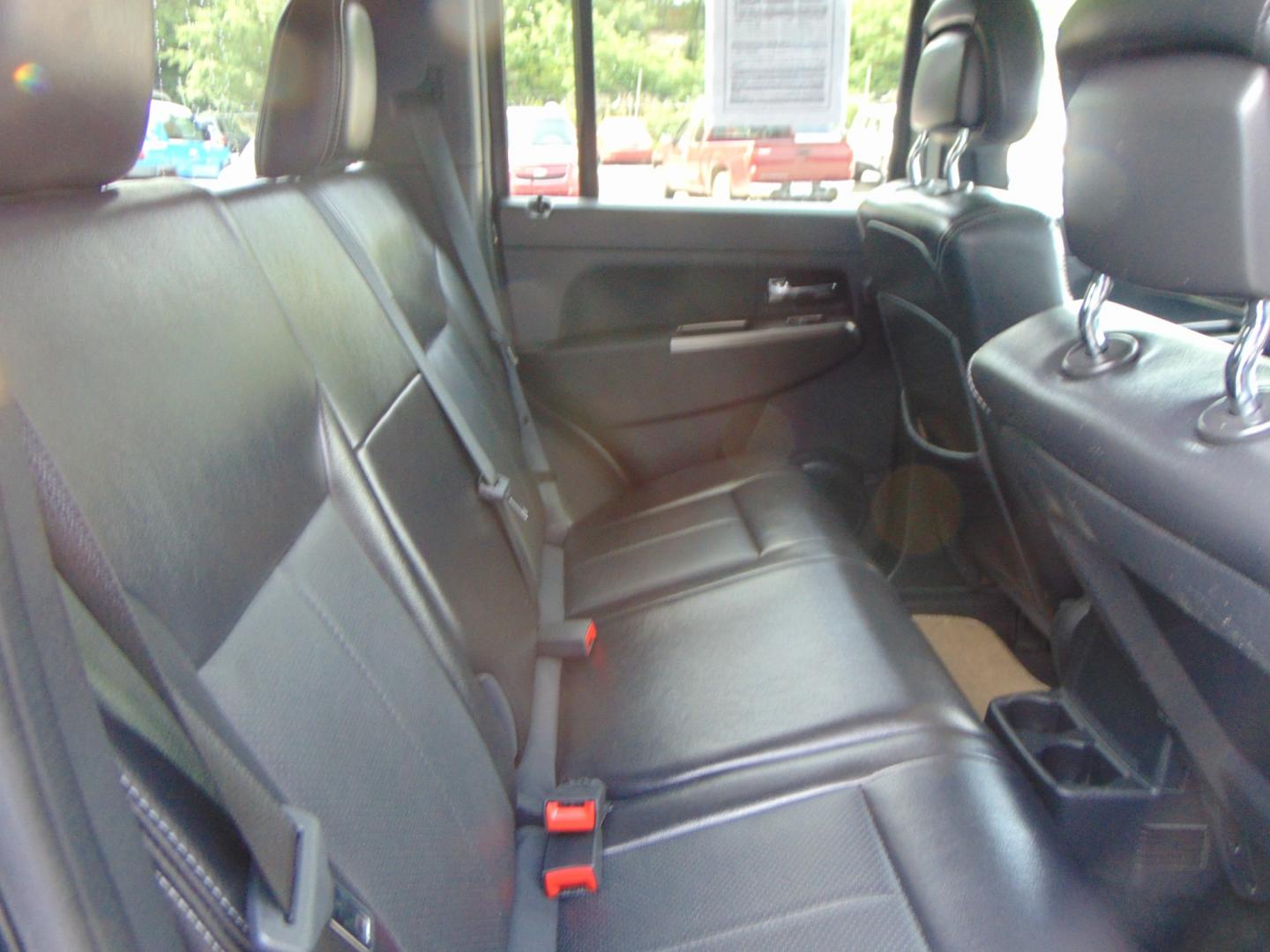 2012 Black Jeep Liberty (1C4PJMFK2CW) , located at 2105 Dixie Hwy, Louisville, KY, 40210, (502) 772-3333, 38.220932, -85.795441 - Photo#5